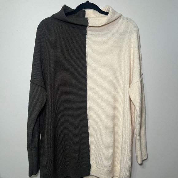 Miou Muse Sweaters - Two-Tone Black and Cream Women's Sweater
